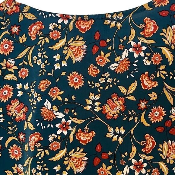 Suzanne‎ Betro womens top front sewn pleats S three button boho full half sleeve - Picture 6 of 9